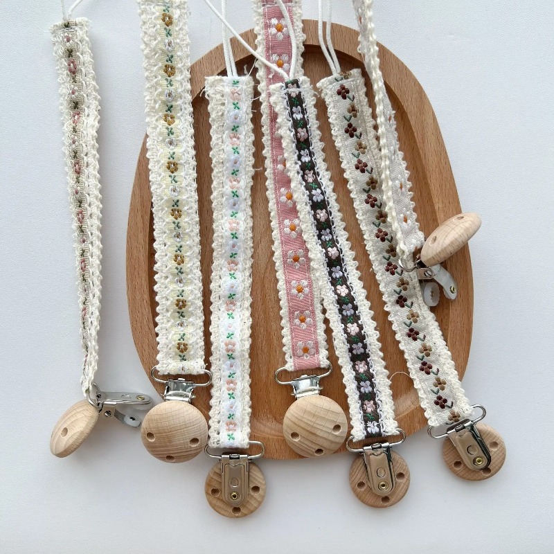 Lace Pacifier Clip Chain for N - Baby Products Dropshipping recension och pris